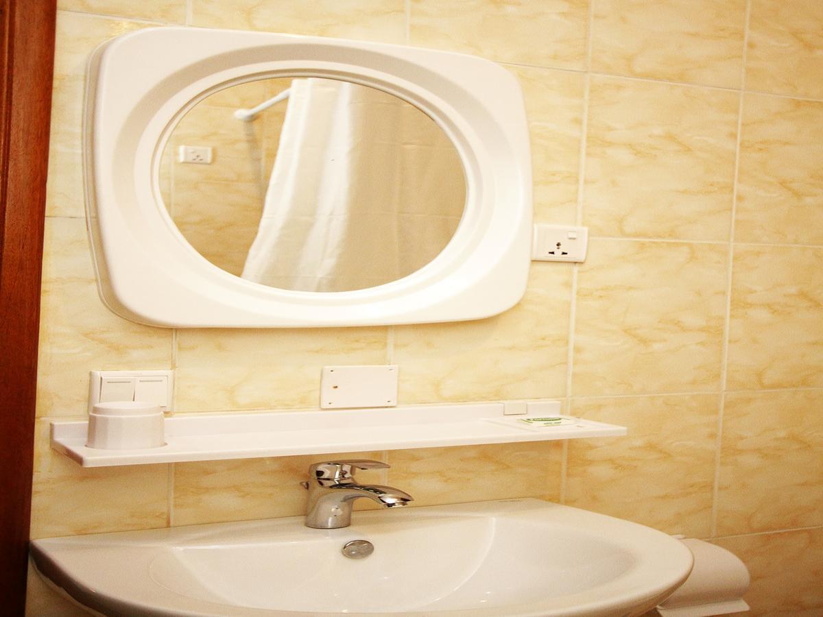 St Augustine Apart & Hotel Кигали Екстериор снимка